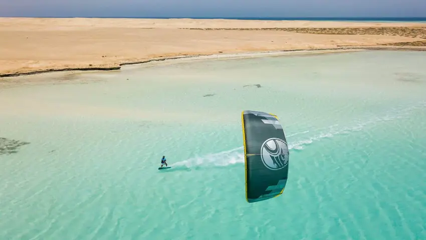 Kiteboarding Clubs & Agencies